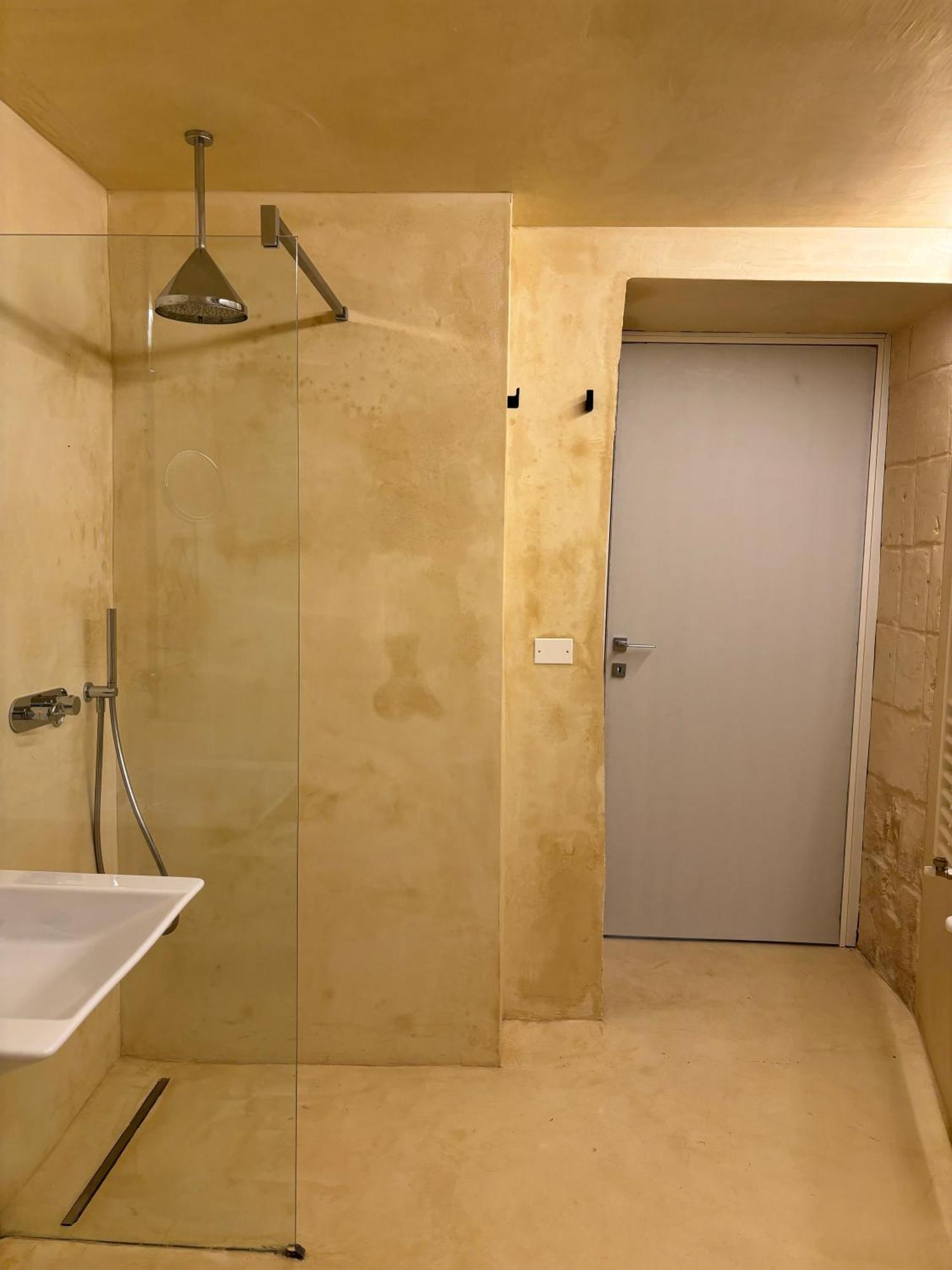 ليتشي Alora Boutique Suites المظهر الخارجي الصورة