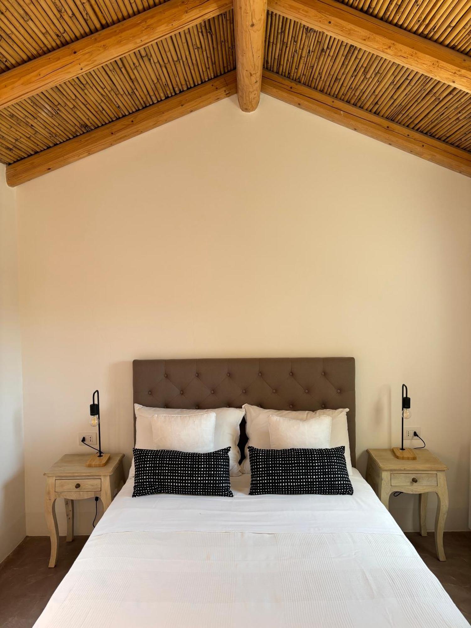 ليتشي Alora Boutique Suites المظهر الخارجي الصورة